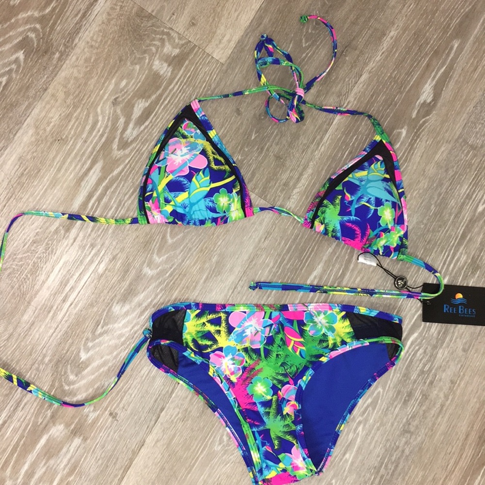 Small 🌴 bikini 👙
